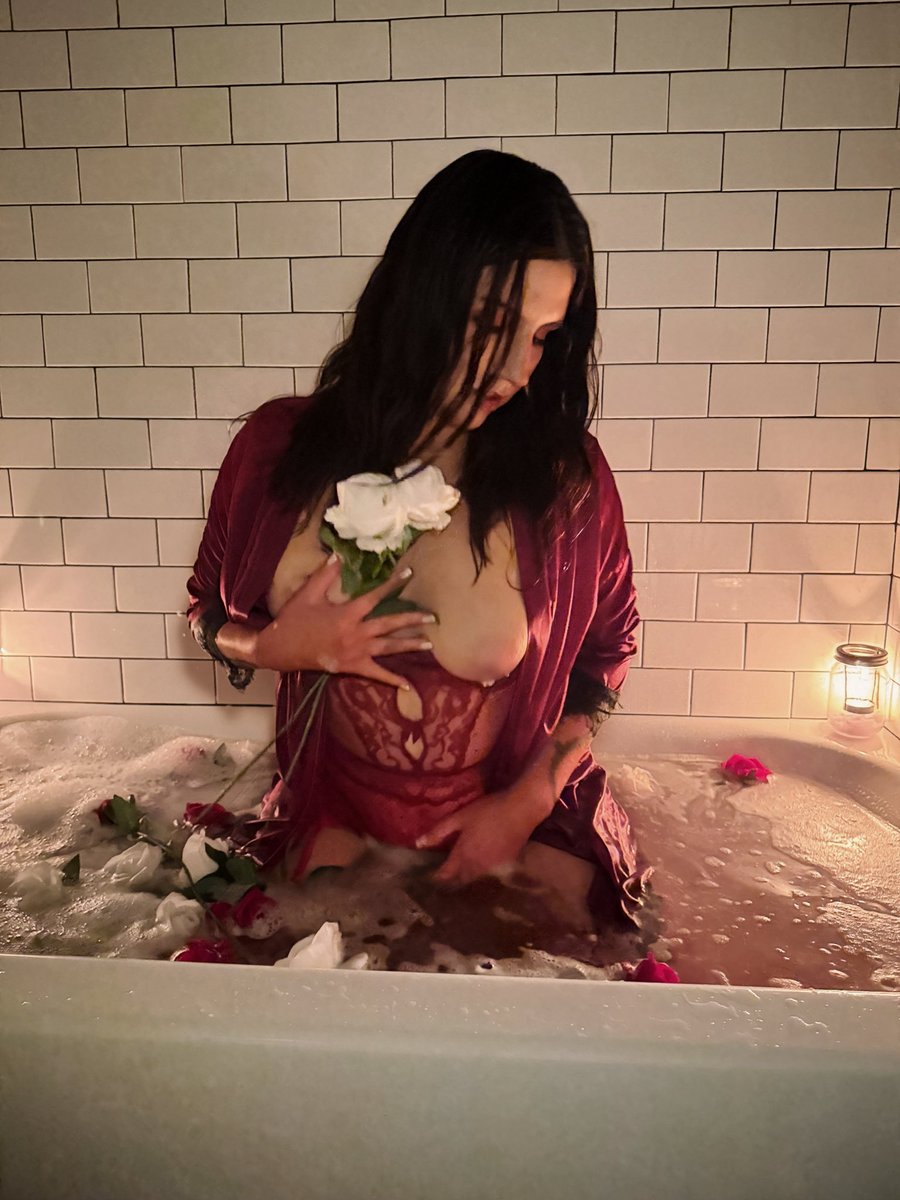 Amber Rated R 💋 𓆙 tweet media