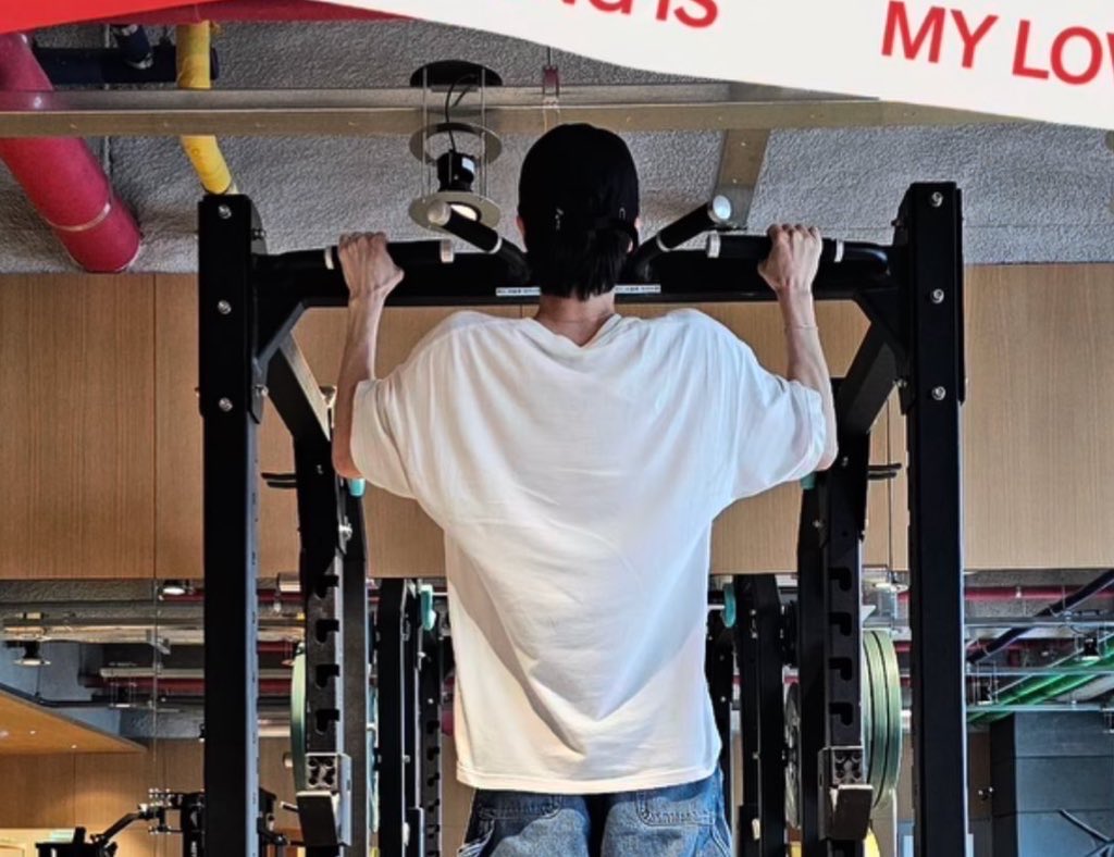 hourlyhyungline's tweet image. this jin 🤝 this namjoon