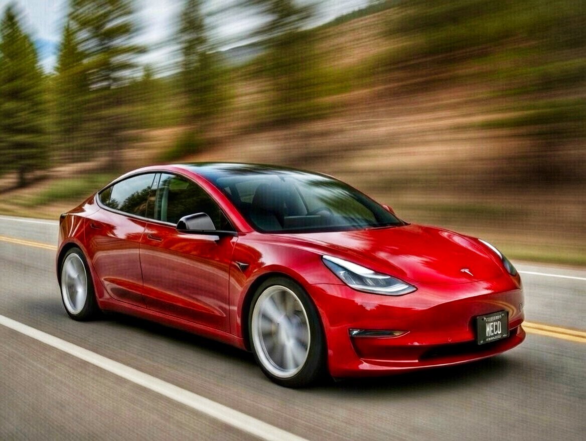 Dan from Spotted Model: Cars & Tech tweet media