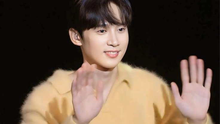 :¨·.·¨:     
 `·. day 29: favorite photos at events. ♡
#31DaysOfParkSungHoon #박성훈