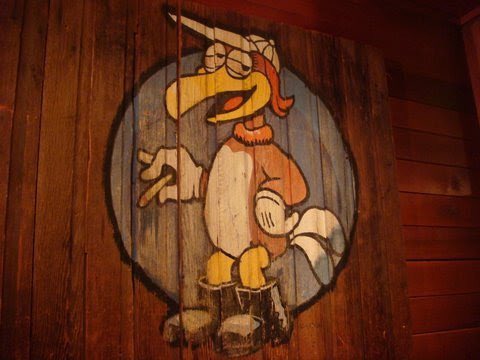 Fun fact for all of you that didn’t grow up in the Seattle area: the original Red Robin was made for Seattle stoners and the unlimited fries was to incentivize them to come in after a toke. Say hello to the OG. Sad they tore this location down.