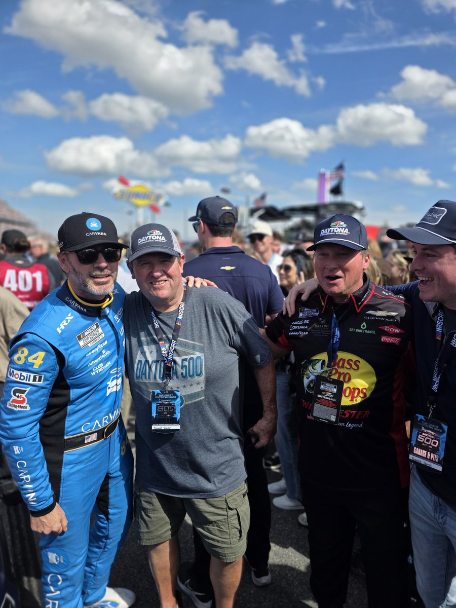 Frankie Borrelli tweet media