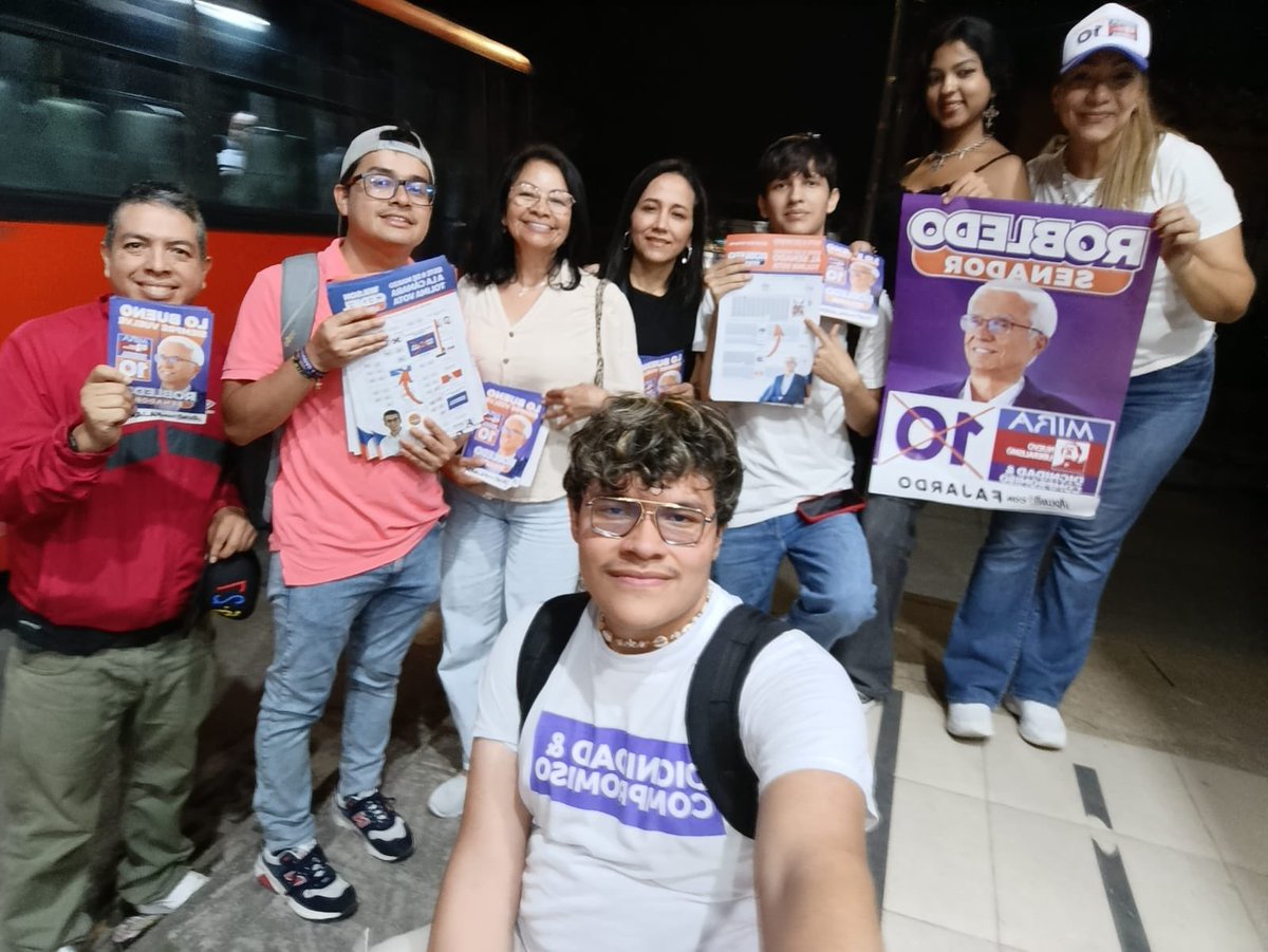 A lo largo de mi vida pública he aprendido algo muy importante: la política de verdad se hace con la gente.

Hoy quiero agradecerles, de corazón, a las voluntarias y voluntarios que en todo el país reparten volantes, pegan afiches, prestan sus carros para los microperforados,