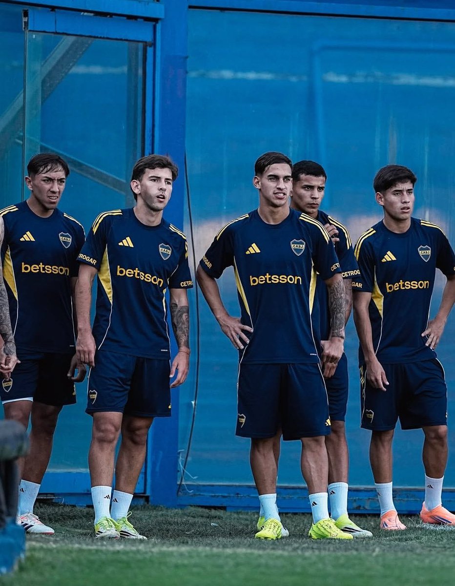 Y a otra cosa.