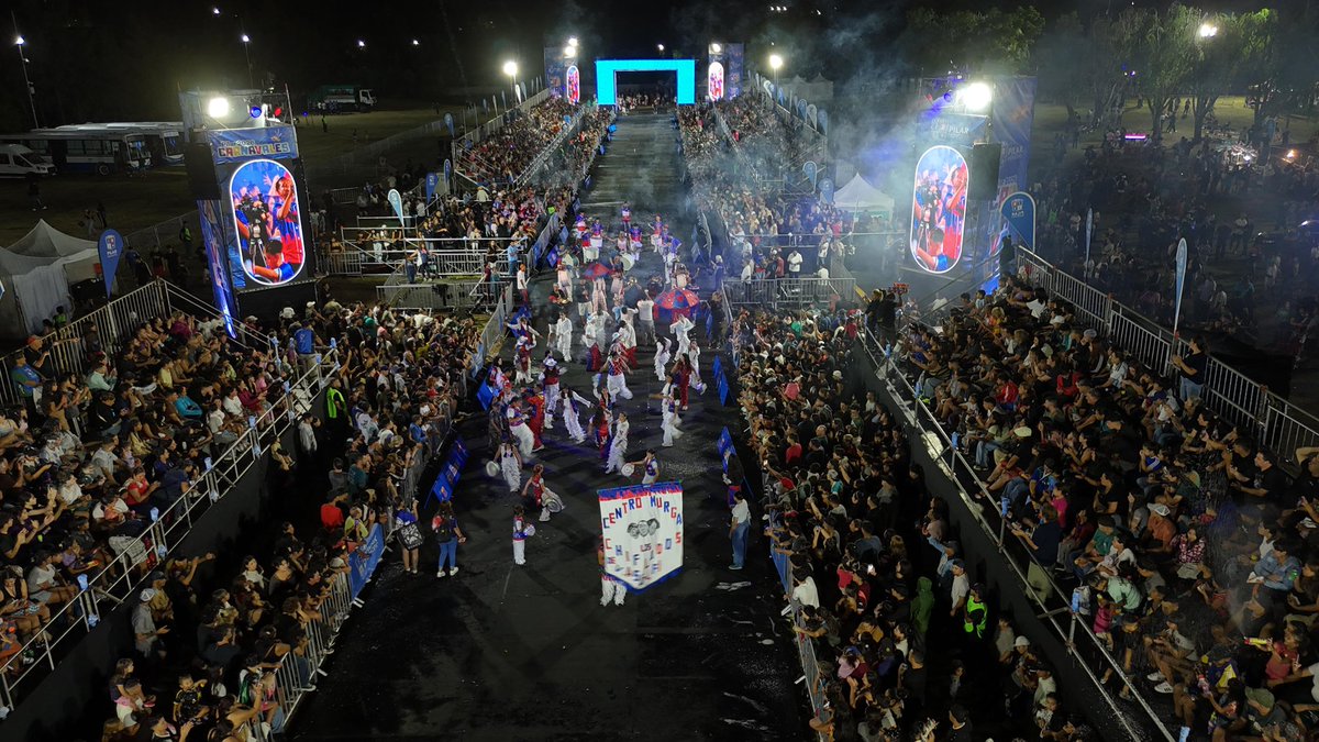 ¡Gran noche de Carnavales en Pilar! 🙌🏻❤️

Qué alegría ver a tantas familias disfrutando de la identidad y la cultura que representan cada una de las murgas y comparsas de nuestros barrios.