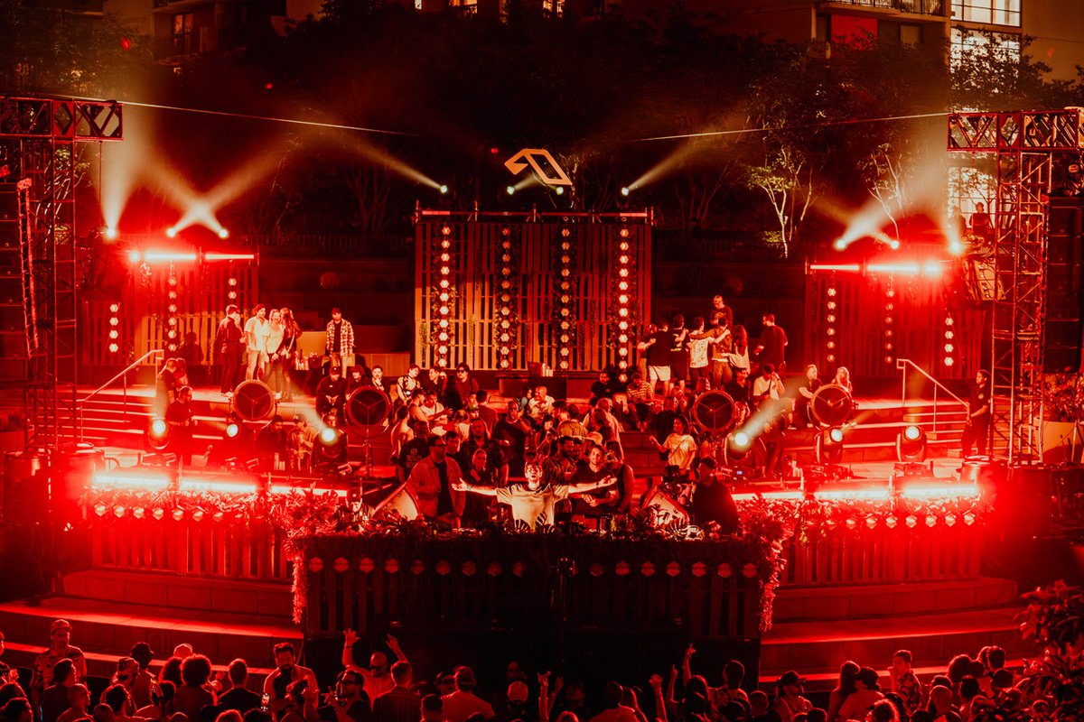 Grand Performances tweet media