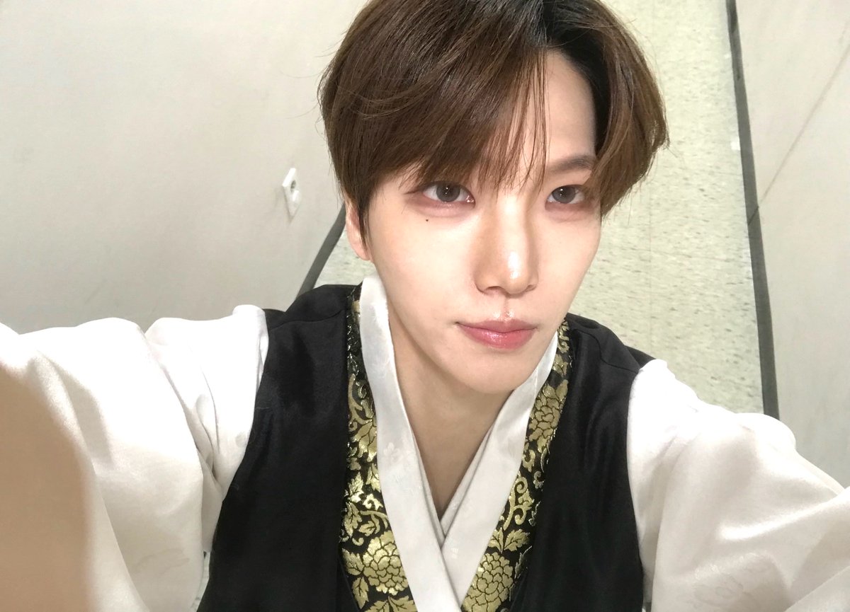 즐거운 설 보내세요~~💙🫶

#CHANGHUN #창훈
#NTX #엔티엑스