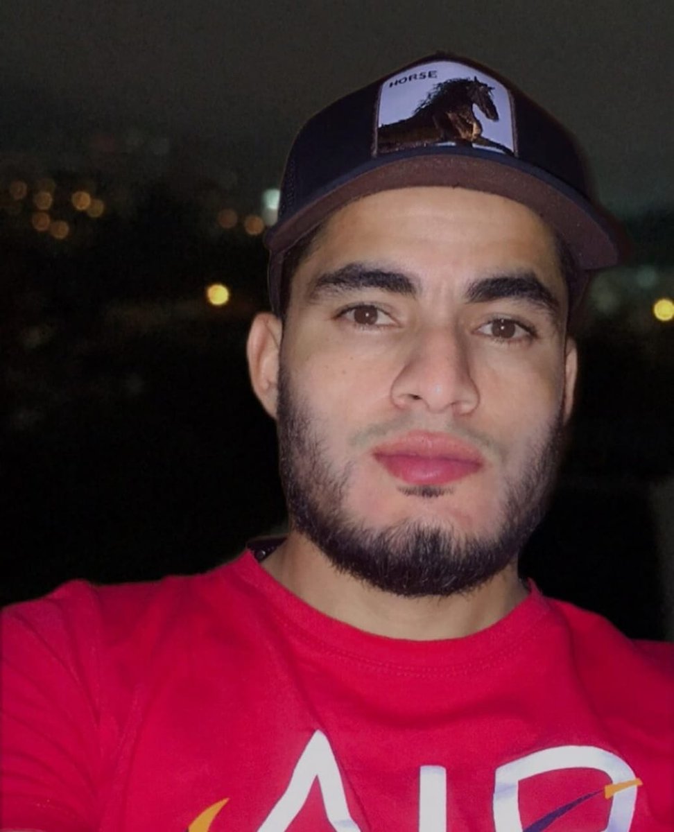 pepeediazz28's tweet photo. Soy un vato barbon y vergon que más quieres
Tengo Paquete de fotos y videos $ mandame mensaje https://t.co/Tfe95MnJKR