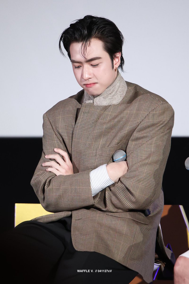041127xV's tweet photo. 260215 — 💜🤏🏻

#แบงก์ที่ใช่กับคนที่ชอบSpecial
#PROXIEth #PROXIEVictor https://t.co/keZt64bhkg