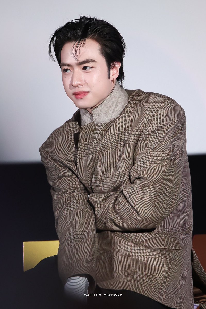 041127xV's tweet photo. 260215 — 💜✨ 

#แบงก์ที่ใช่กับคนที่ชอบSpecial
#PROXIEth #PROXIEVictor https://t.co/PacOa0K8gJ