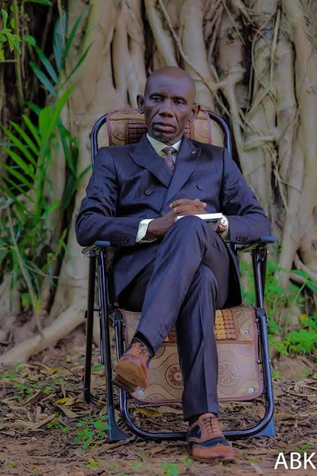 Ce matin, prie 
Seigneur, alors que j'en suis indigne 
J'ose souvent Te demander des signes
Ce manque de foi est un grand obstacle
Sur le chemin de mon miracle. 
En dépit de cette grave erreur, 
Daigne me montrer Ta grandeur.