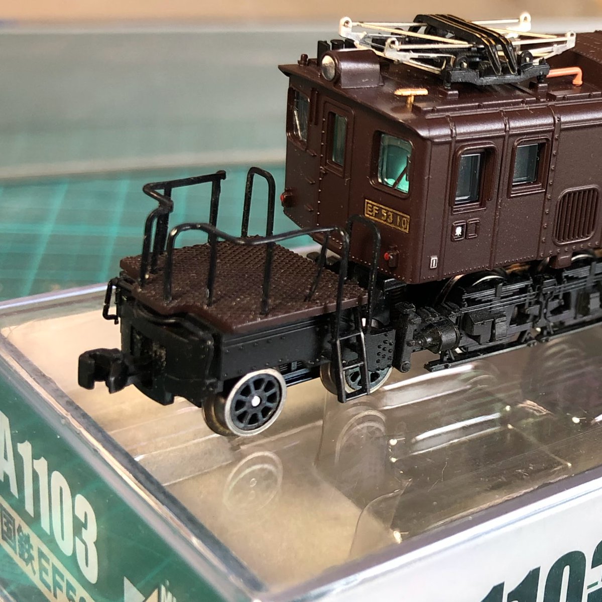 mikame19680313's tweet photo. EF53の入線整備では、下回りの塗装で、従台車輪も塗ってみました、かなり感じが変わったと思います(⇦ 後、前 ⇨)🌞
#EF53
(BGM Schumann Sym.3) https://t.co/NJIuuptPEP