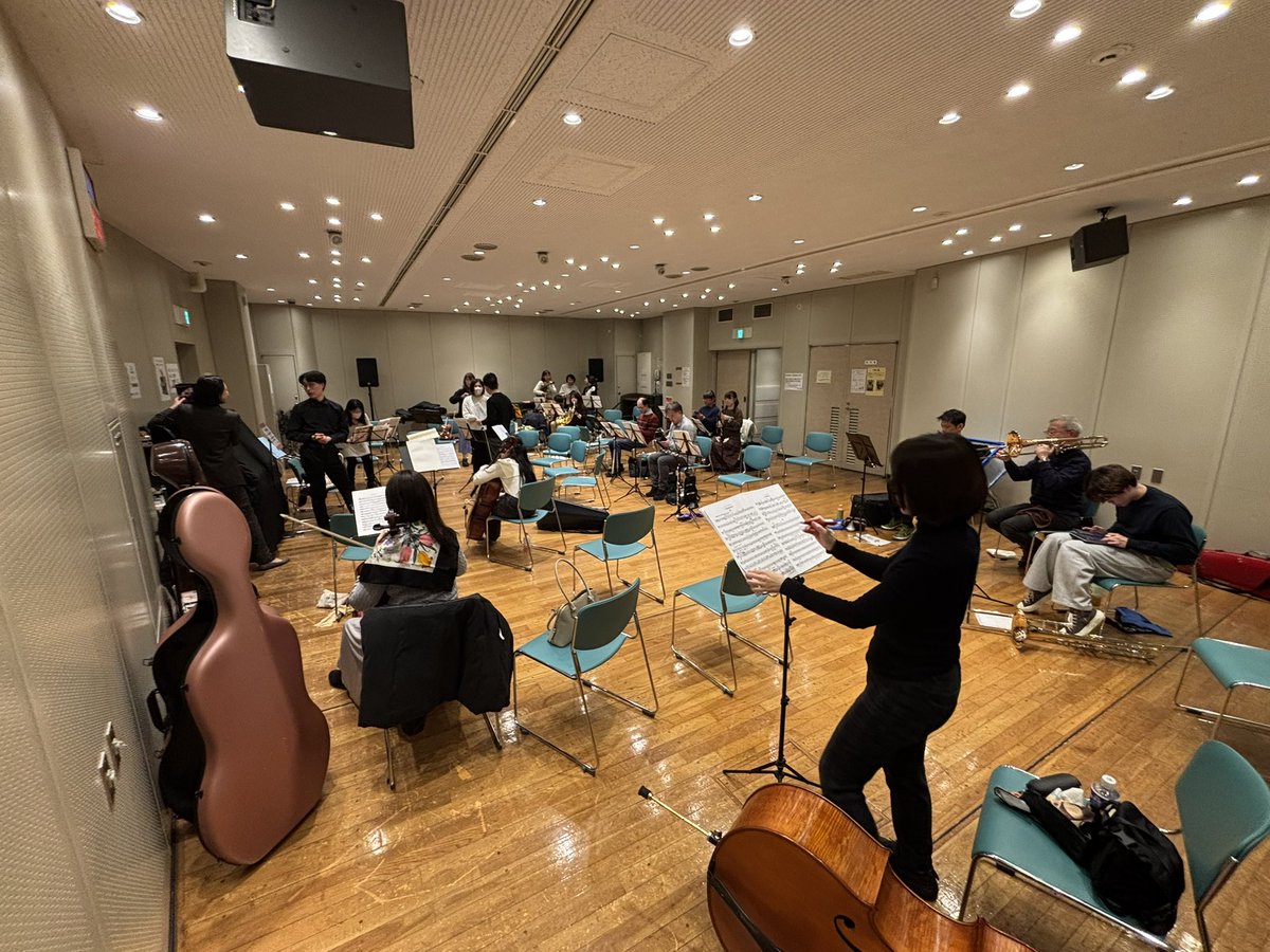 【やっっっと、練習記録が書けます嬉】
昨日は初回練習でした🎻

初めましてのドキドキと、
皆さんめっちゃ鳴るぅ〜！という驚きと、
結局譜読みしなかったそわそわと(🙇‍♀️)、
どうにかなれという勢いと、
和やかな雰囲気の中で終了しました🎶

次の練習は3月！🎻
★団員募集中★