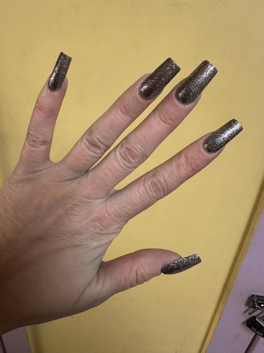 Eliza Victoria XXXO tweet media