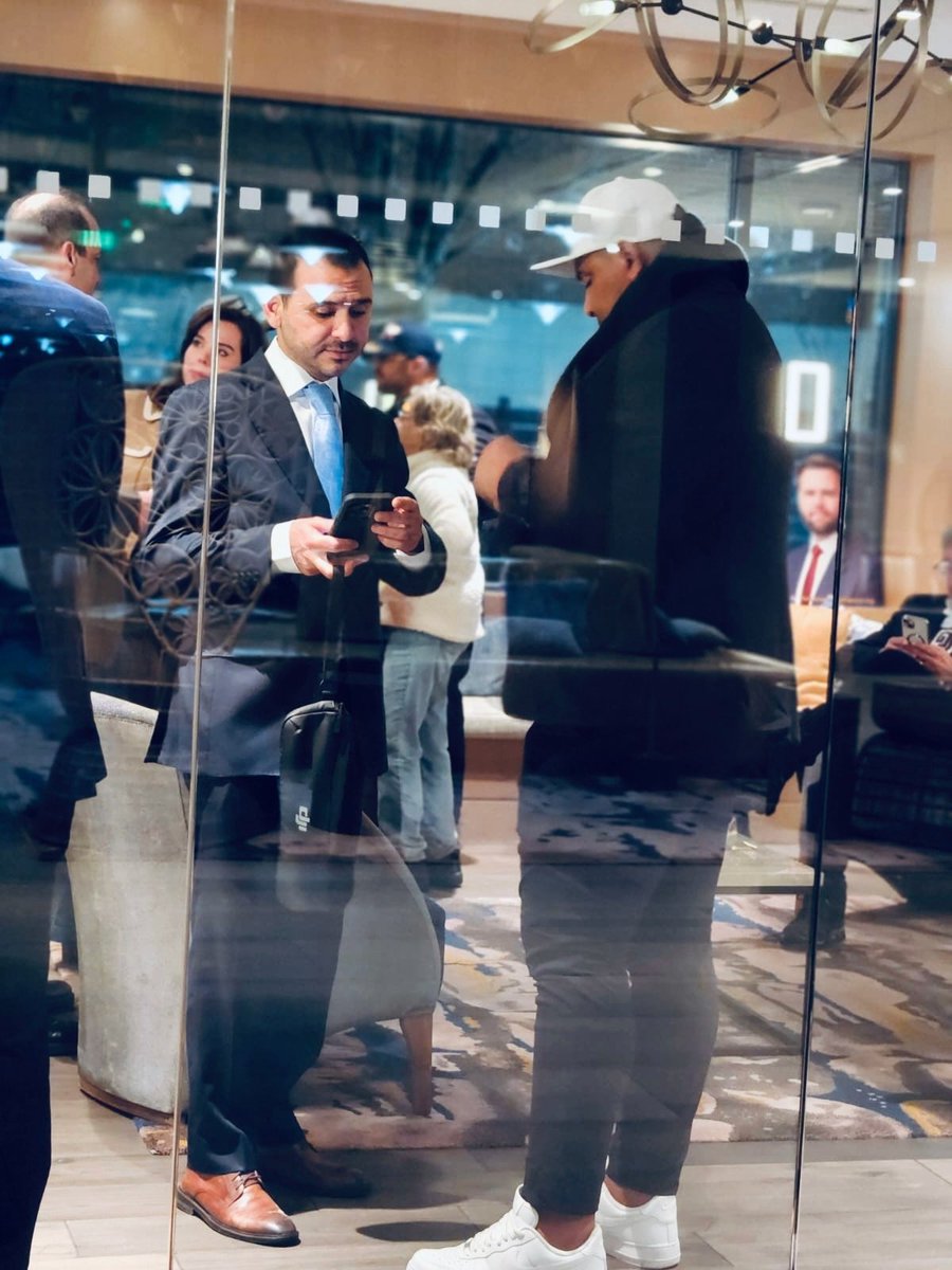 Leyendo el alboroto de los asalariados del CHAVISMUD que se quejan de un supuesto “ejército robusto” respaldándome en redes. 

No es un ejército: asuman que temen al despertar real de nuestra nación. Es un pueblo que ya no les cree.

Libertad o Nada!