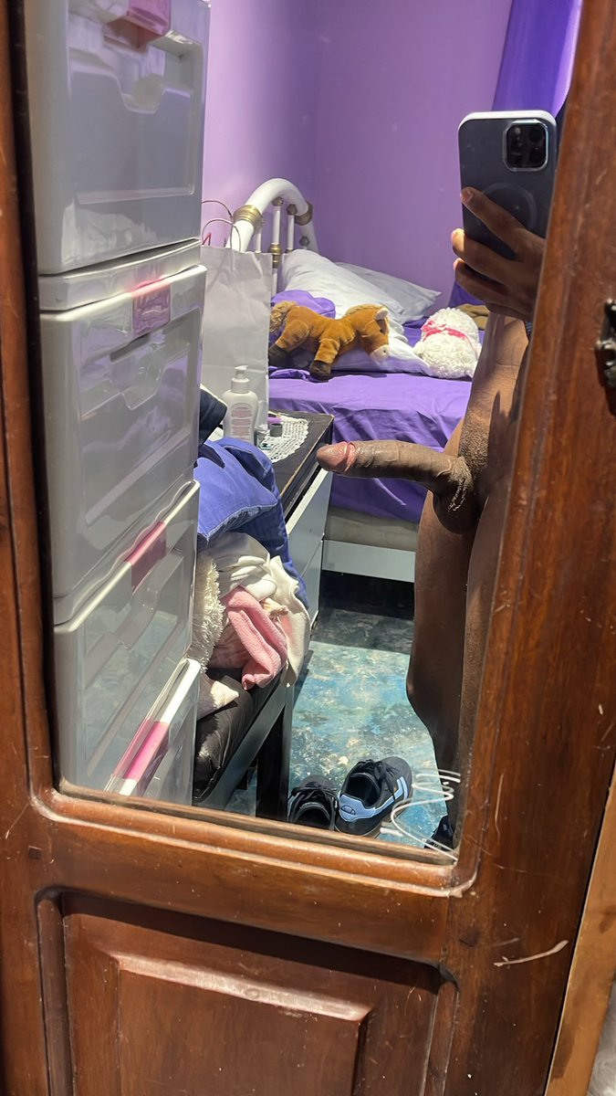 Estoy de vuelta , el que no sumen que no me escriba que no ando pendiendo mi tiempo, soy El Real Papasito de Chocolate 🍫🫡🥰 y fluyan y deme Rt✅
EL REY DEL MORBO🍆🍑💦🥵😈🔥🩸👌