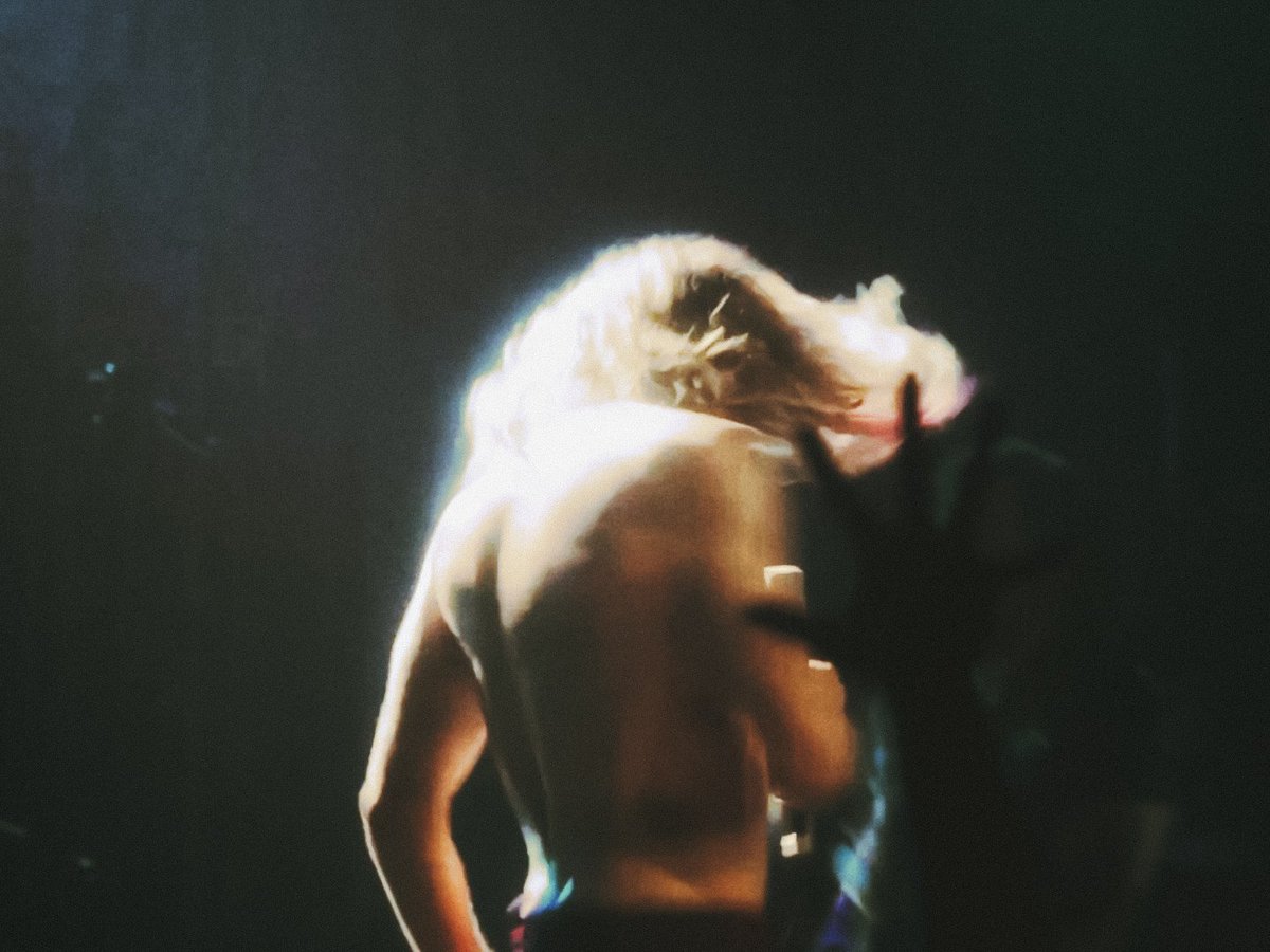 mapofthedreams's tweet image. pov you got barricade at the vampire lestat's concert