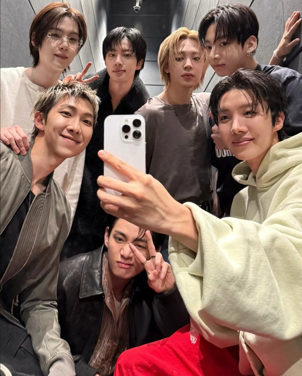 Post by BTS World Tour on X: 🫶