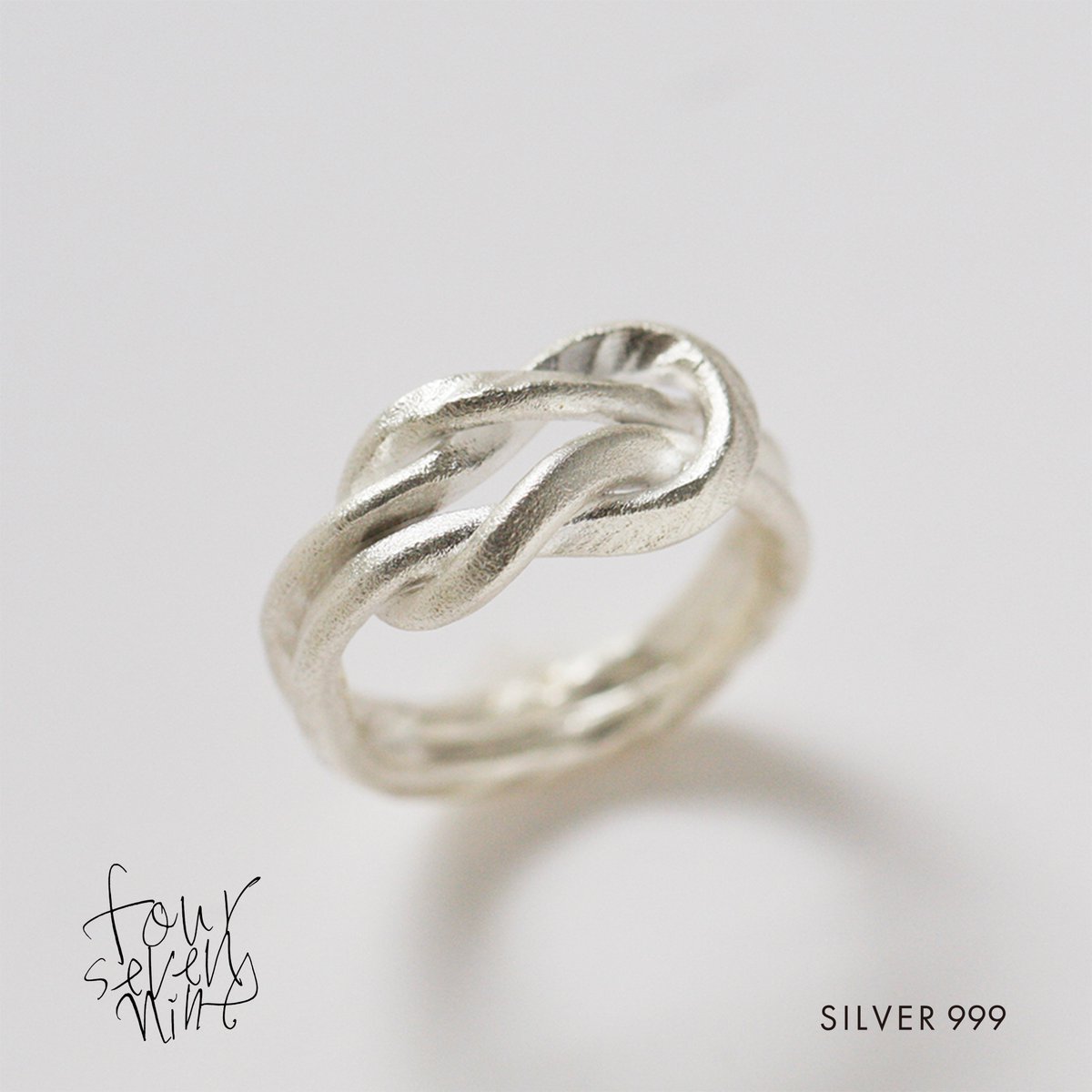 Myojo ３月号にて #なにわ男子 #西畑大吾 さんに純銀リングをご着用いただきました！
素敵にご着用いただきありがとうございます✨
01-264 foursevennine.shop/products/01-264