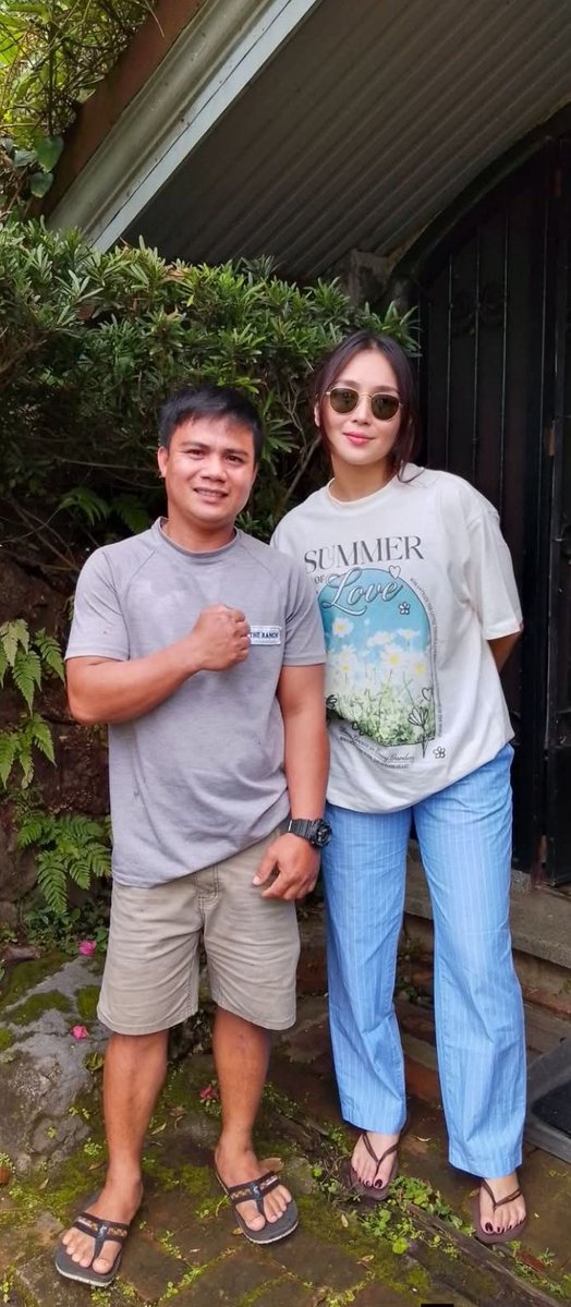 Ito pala yung original picture. Ang ganda talaga ng feeter mo  Katreng.

#KathrynBernardo