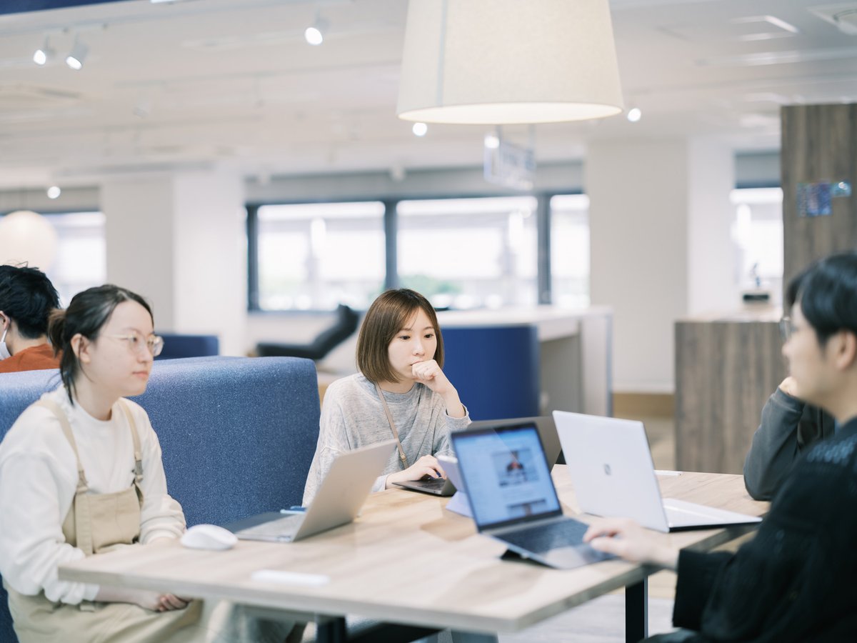 SORAJIMAの Why No Feedback？ カルチャー
「言いにくいことほど、率直に」

遠慮は、才能を殺す
フィードバックは、愛だ

「本当はこう思ってるのに言えない」
という息苦しさは、ここにはない

尊敬できる仲間と、
本質的な議論で高め合う

それが国民的ヒットを生む土壌
#漫画編集者求む