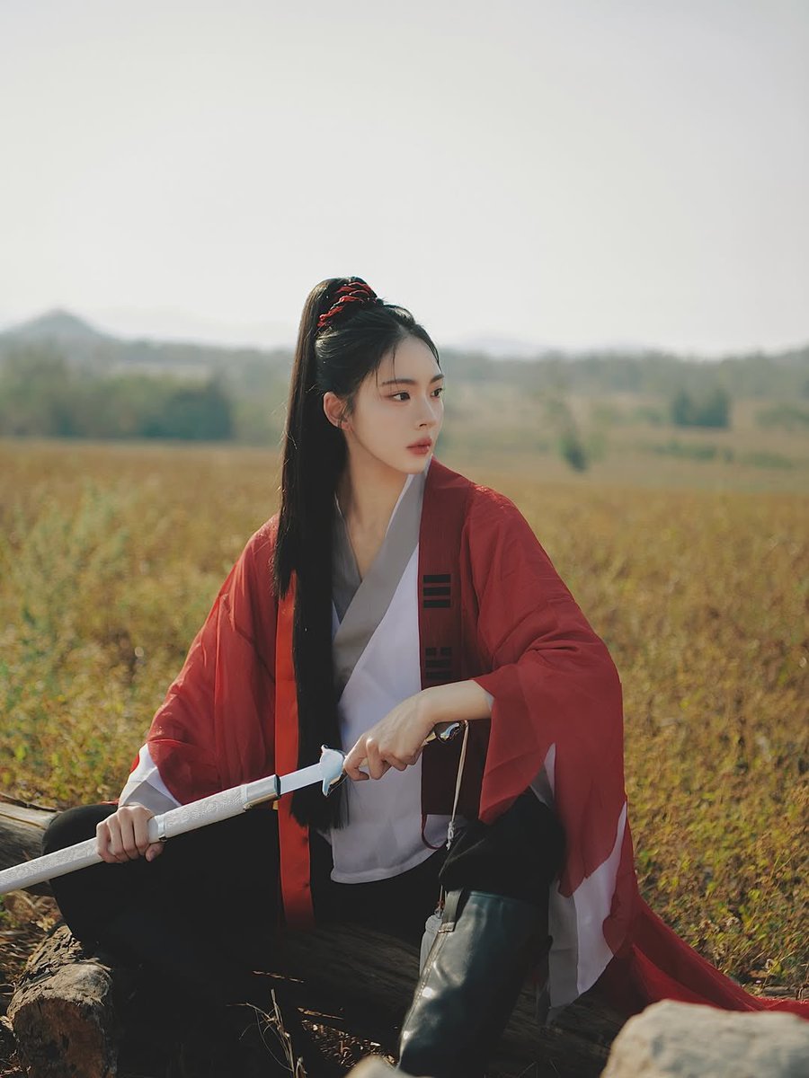 878craze's tweet photo. Aaa keren! Kaya Mulan 🥹
I just found out that she also likes horseback riding 🥹
IG : earn.muien
#EarnearnFatima #Earnearn https://t.co/tdB2pmDQT9