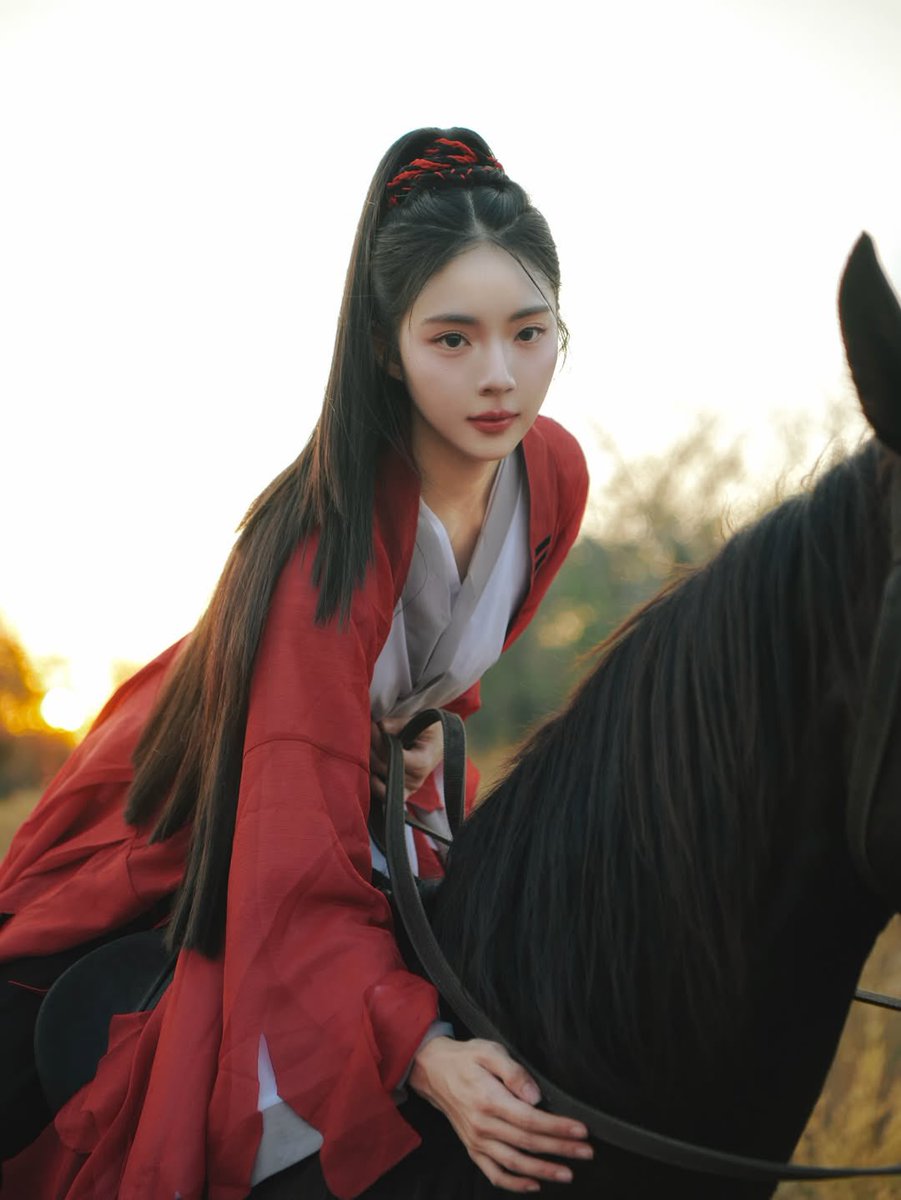 878craze's tweet photo. Aaa keren! Kaya Mulan 🥹
I just found out that she also likes horseback riding 🥹
IG : earn.muien
#EarnearnFatima #Earnearn https://t.co/tdB2pmDQT9