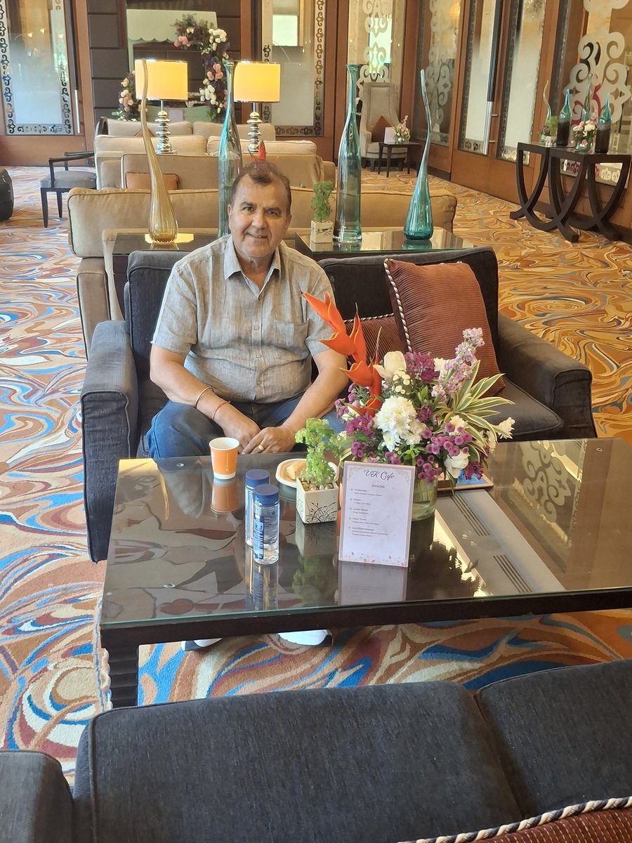 VinoBhojak's tweet photo. नागपुर के सर्वश्रेष्ठ होटलों में से एक रैडिसन ब्लू होटल में रात्री विश्राम...!!
#Nagpur #Maharashtra #Hotel #RadissonBlue