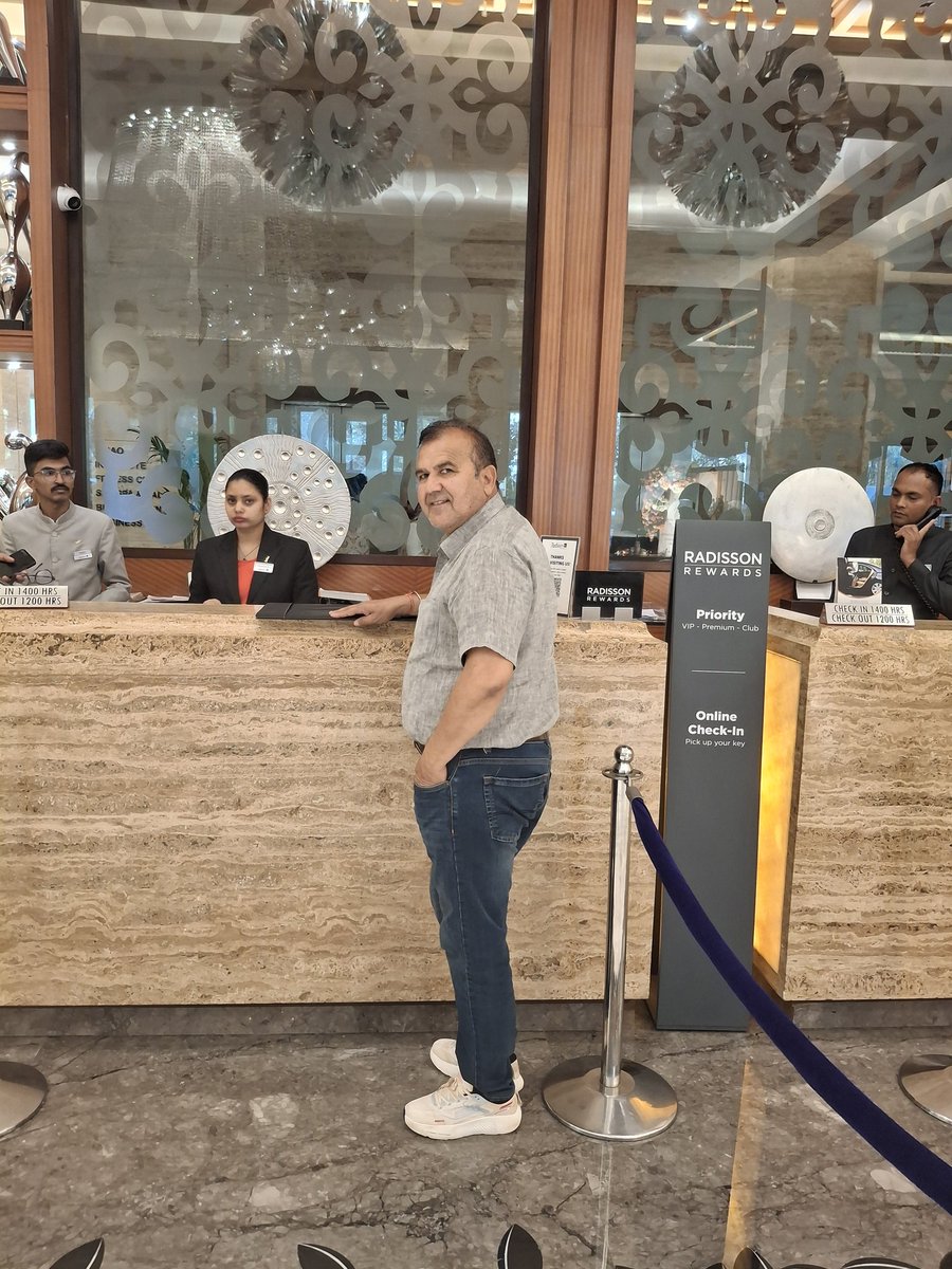 VinoBhojak's tweet photo. नागपुर के सर्वश्रेष्ठ होटलों में से एक रैडिसन ब्लू होटल में रात्री विश्राम...!!
#Nagpur #Maharashtra #Hotel #RadissonBlue