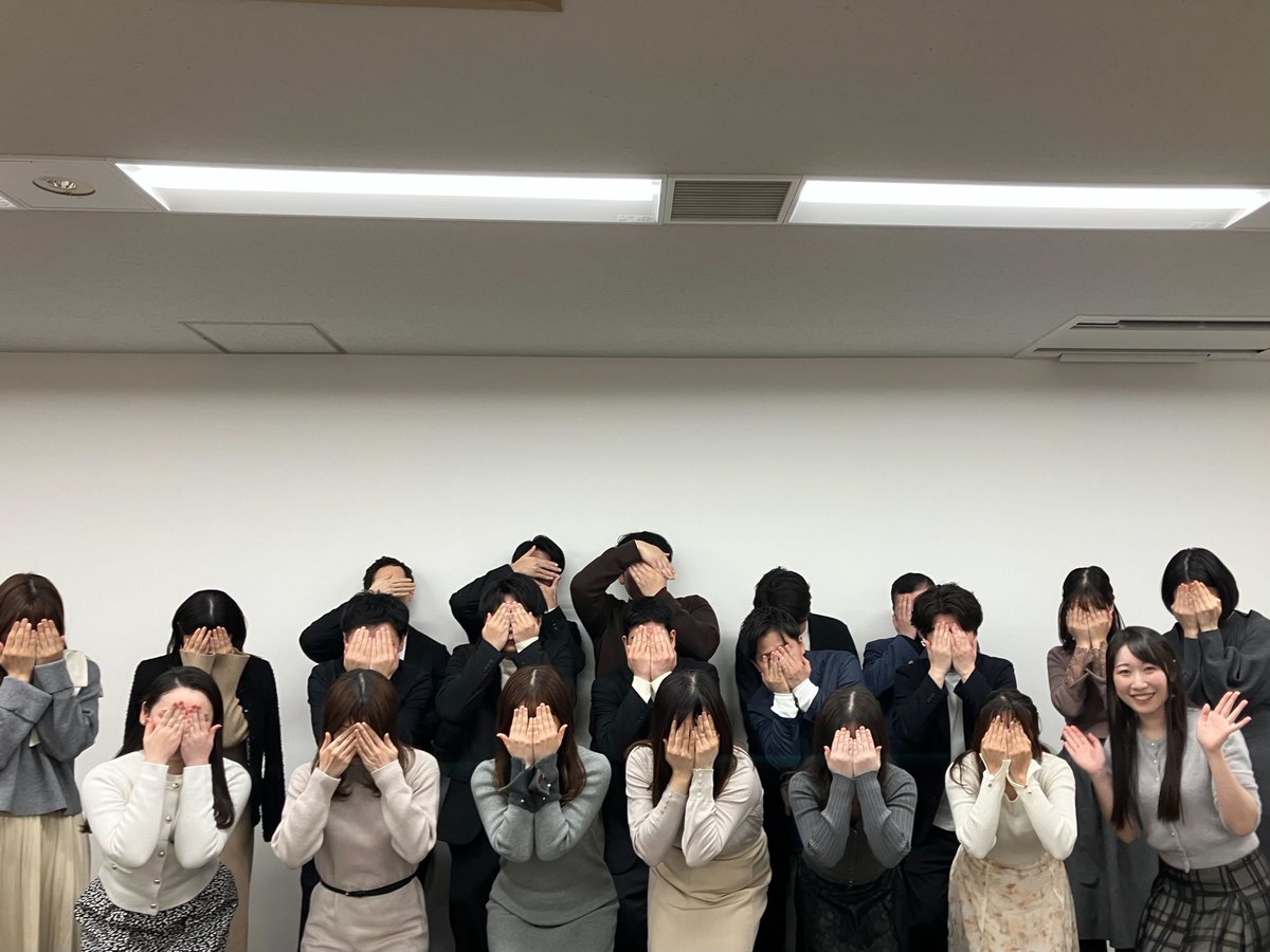 バレンタイン対面マッチングパーティーinナレソメオフィスを開催しました🍫✨
軽食やチョコレートを楽しみながら、男女でゆったりトーク。
今年のバレンタインに出会ったお相手と、来年隣でチョコレートを選んでいるかも👀💕
そんな未来につながるご縁が育まれる場となりました🌿