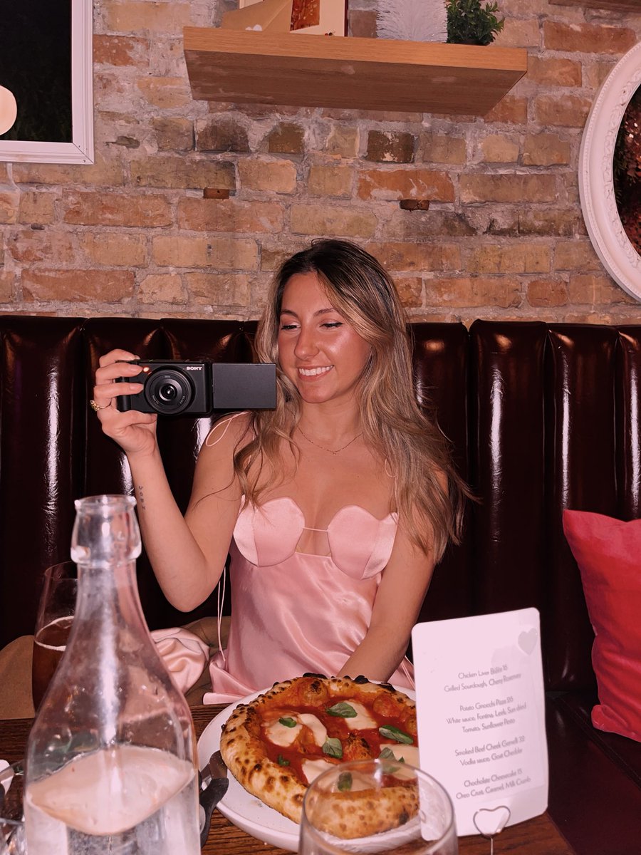 b 🫧🦢🍃🫖🌷 tweet media