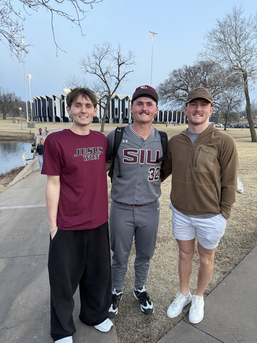 Taylor Hyneman tweet media