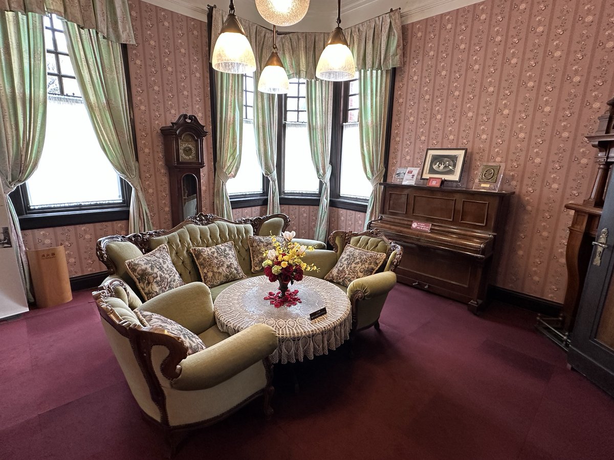 風見鶏の館🐓🍃 明治大正を味わえるオシャレな空間やったぞ。 元々