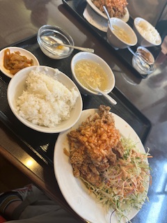 negiadc's tweet photo. おはようございます。
先日社員と一緒に行った中華料理。
初の油淋鶏定食。
ボリューム凄くてコスパ抜群でした。
今週も宜しくお願いします。
#ぱちんこ #パチスロ #遊技機 #開発 #デザイナー #募集 https://t.co/HTLUbBh9YH
