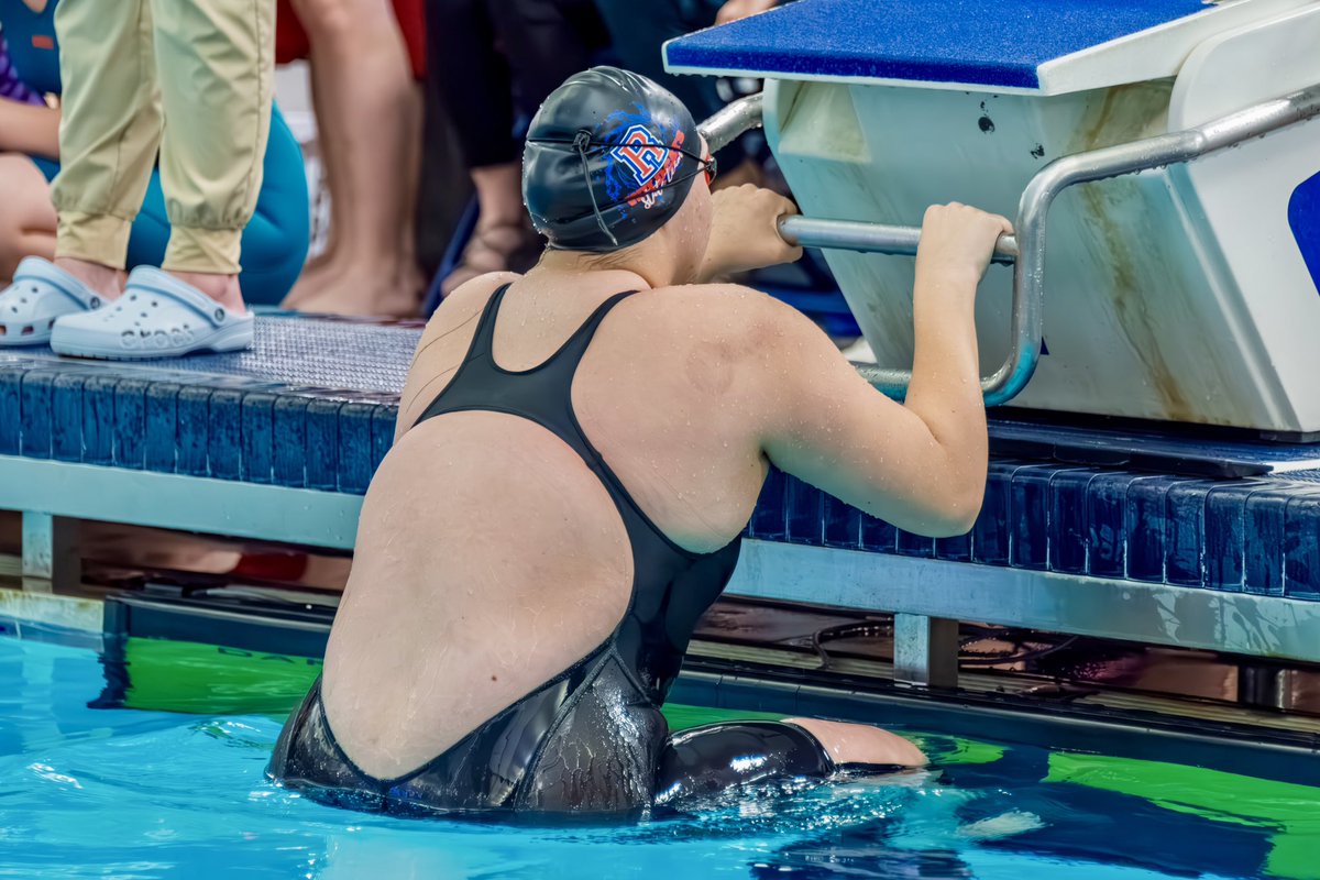JasonKling2's tweet photo. Congrats Anali. She did well in the IM and Backstroke at the State 3A Swim Championship this past weekend. She cut 4.63 seconds in the IM and 0.94 seconds in the Backstroke. She earned a little State hardware! She had a great season and improved a lot this year. Good job Anali! https://t.co/jBZkqKgDQG