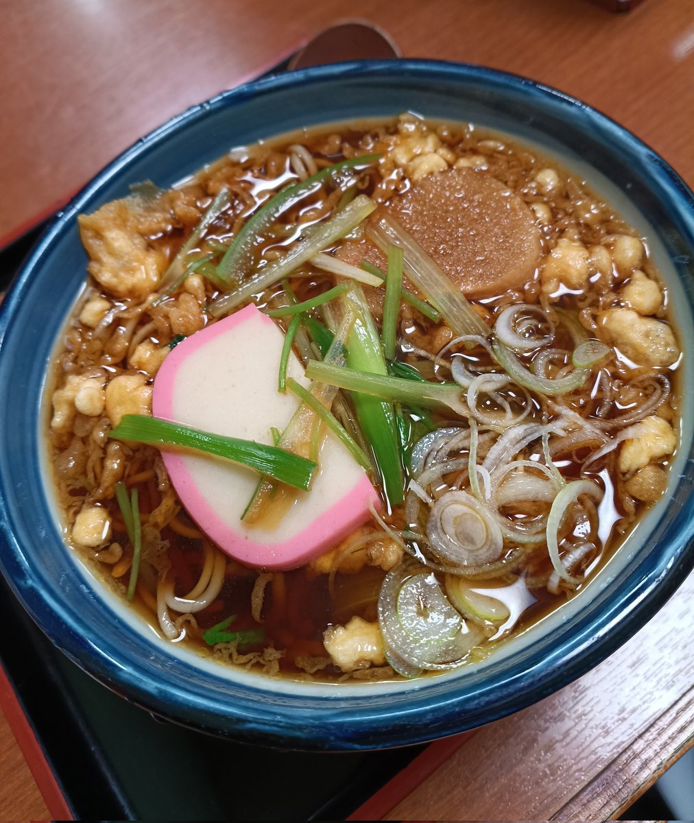Sunny_RC0084's tweet photo. 今日の昼めし✨たぬきそば🐥  #お外ご飯 https://t.co/A7RcHxjZse