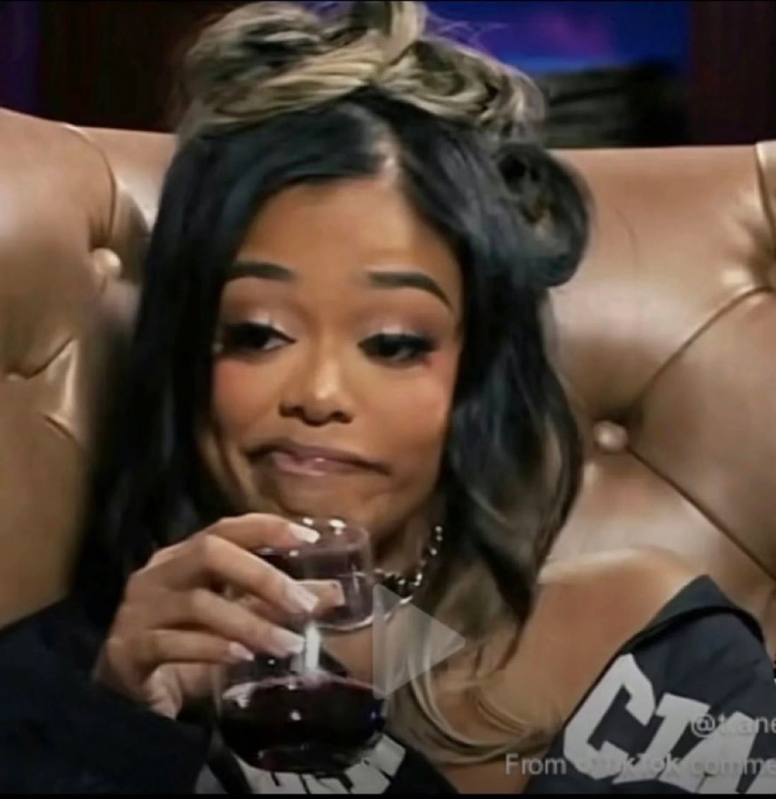 Quad hunni, you dodged a bullet with him. I can imagine that the process is taxing but his support began to wane so soon. And he’s always thrown little digs at you… #married2med