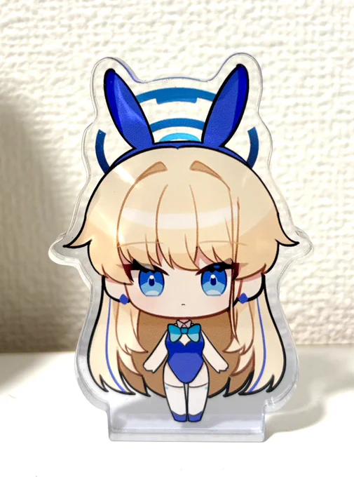 グッズ作ってみました〜!かわいい! 背景に水色のさりげないグラデーションが入ってます! センアカの時から持っていきます!