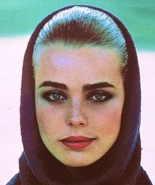 DrBuzz_Forensic's tweet image. Actress Margaux Hemingway was #BornOnThisDay Feb. 16, 1954. A #supermodel 1st then films followed; Lipstick (1976), Killer Fish (1979) &amp;amp; They Call Me Bruce? (1982) Battling #depression &amp;amp; drug #addiction, Hemingway passed in 1996 (age 42) from #suicide (drug OD) #RIP #GoneTooSoon