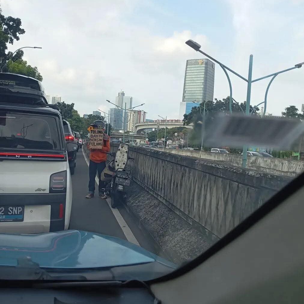 Ketawa itu GRATIS 🛩 tweet media