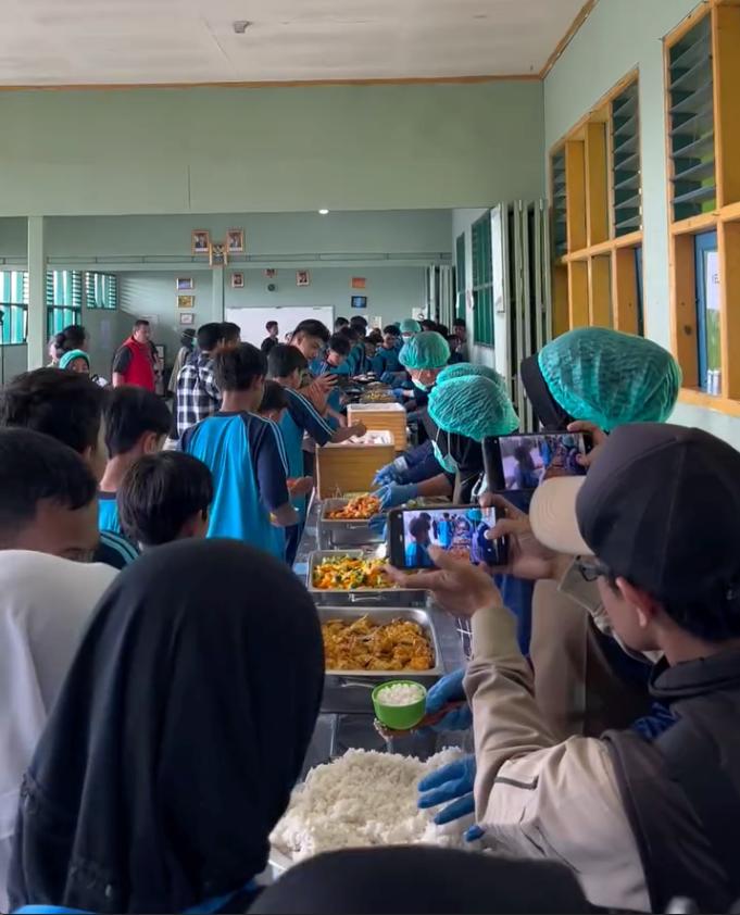 𝕸𝖔𝖓𝖎𝖈𝖆 ᴼᶠᶠⁱᶜⁱᵃˡ tweet media