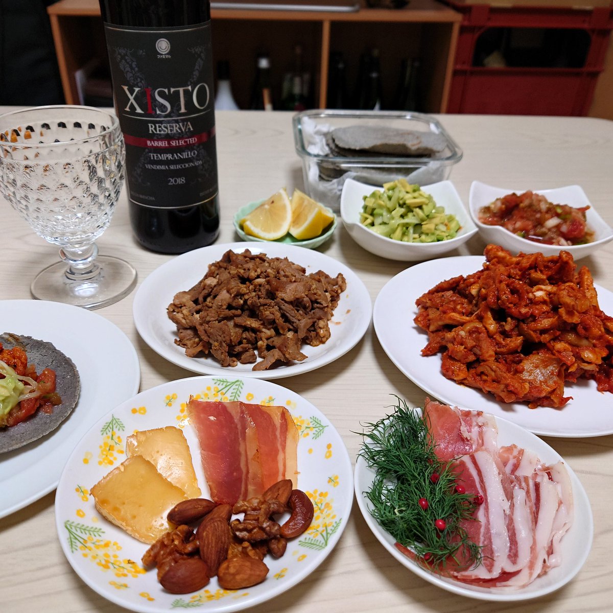 やっと買えた〜🥳🎉 ファミマの人気赤ワインXISTO（ジスト）🍷 半年