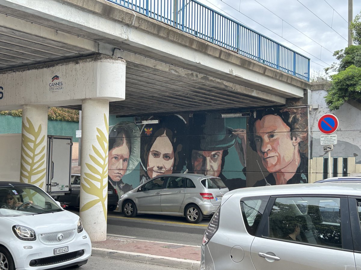 timelessflo's tweet image. Cannes 🎥