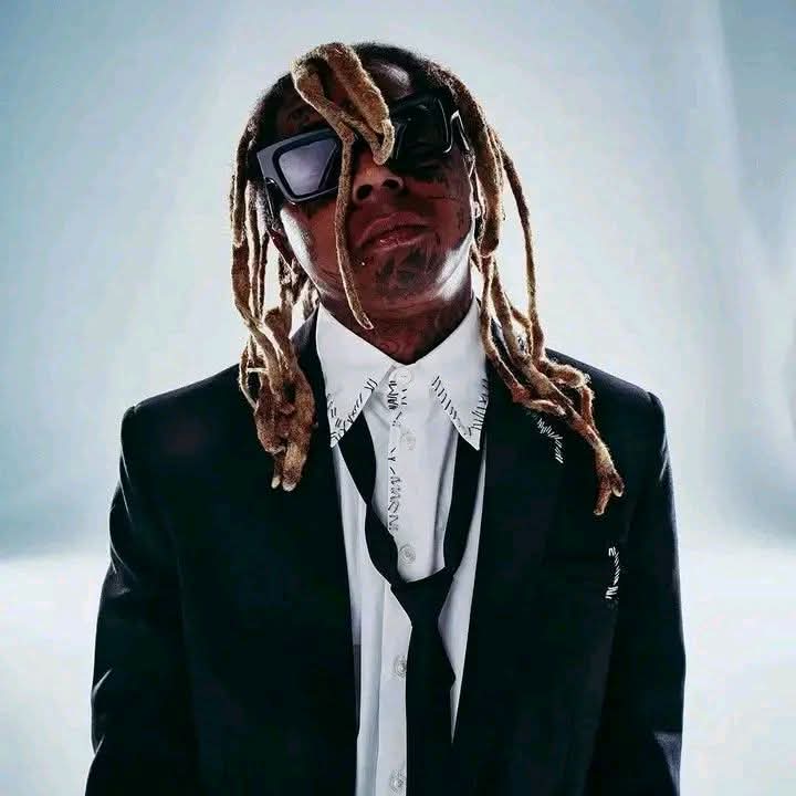 Aviwe_ii's tweet photo. Lil Wayne Got More Than 1000 Songs & Not 50 Of Them Has Got Any Substance,Yes He Is One The Greatest Rapper Of All Time & A Legend But The Truth Is He Music Lack Substance,As You Grow Old You Start Outgrowing Lil Wayne's Music,Those Raps Are Immature So Yes Now When You Listen To Lil Wayne's Music You Realise He Wasn't
Saying Nothing At All
