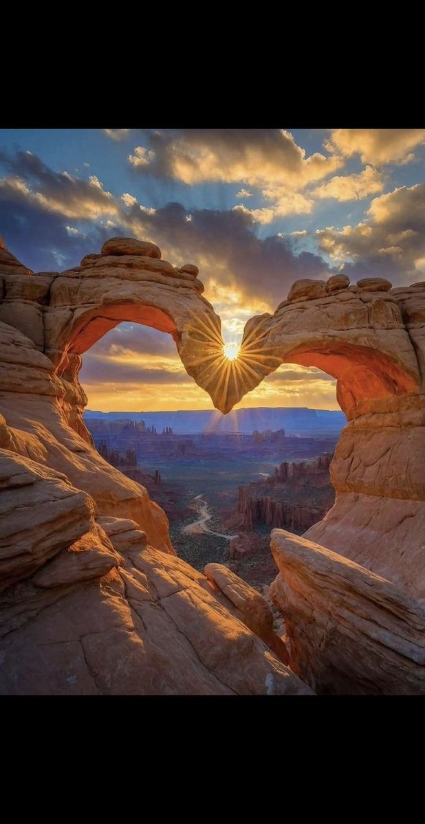 Our thoughts transform our lives...
Good morning my dear friends, have a very happy Monday and wonderful new week. Everything comes on time and at the right time. Good luck and success in everything.🌞💛🍀