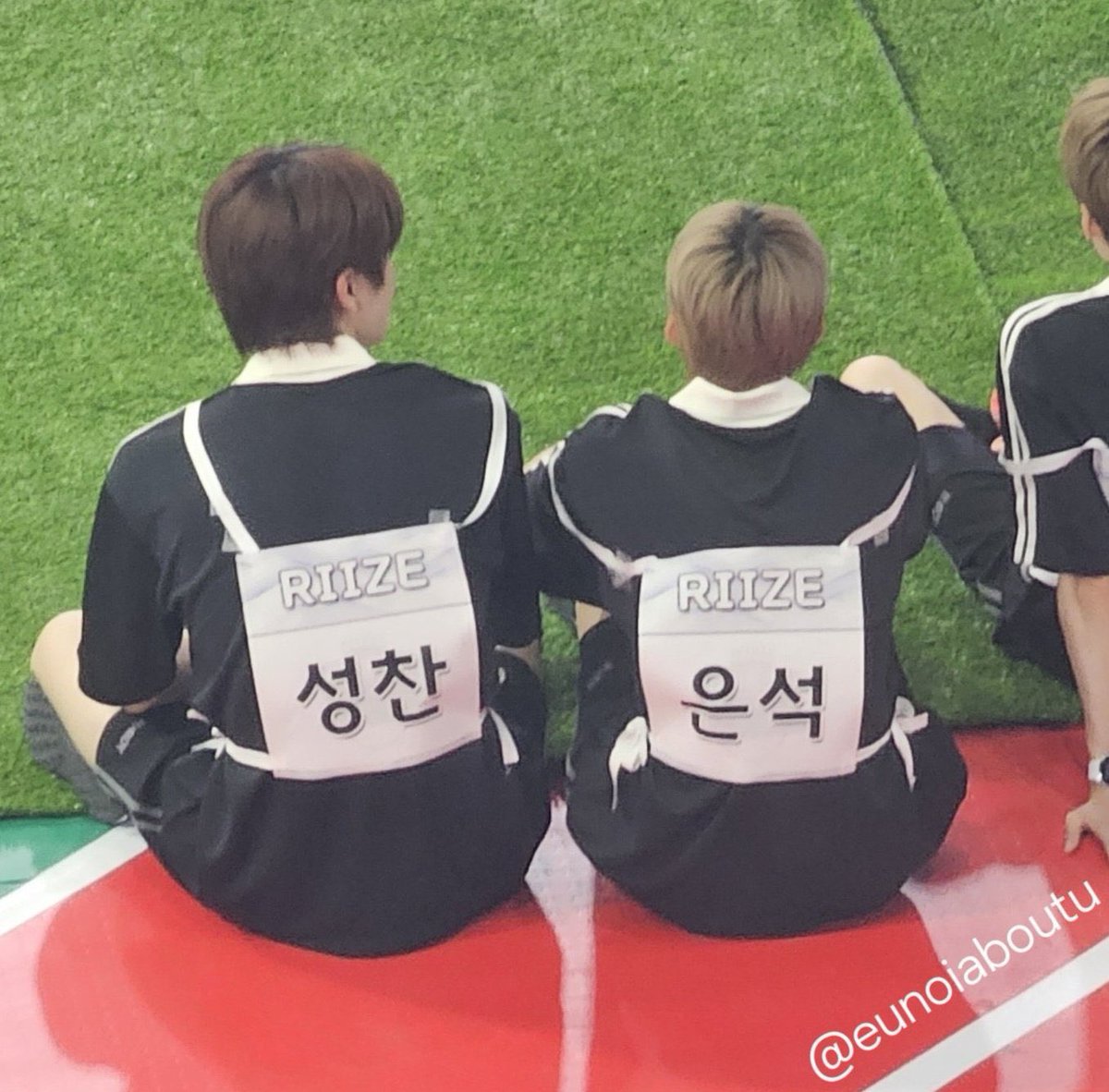 อยู่ขอบสนามข้างกันตลอดไปเลยนะเว้ย 🥺