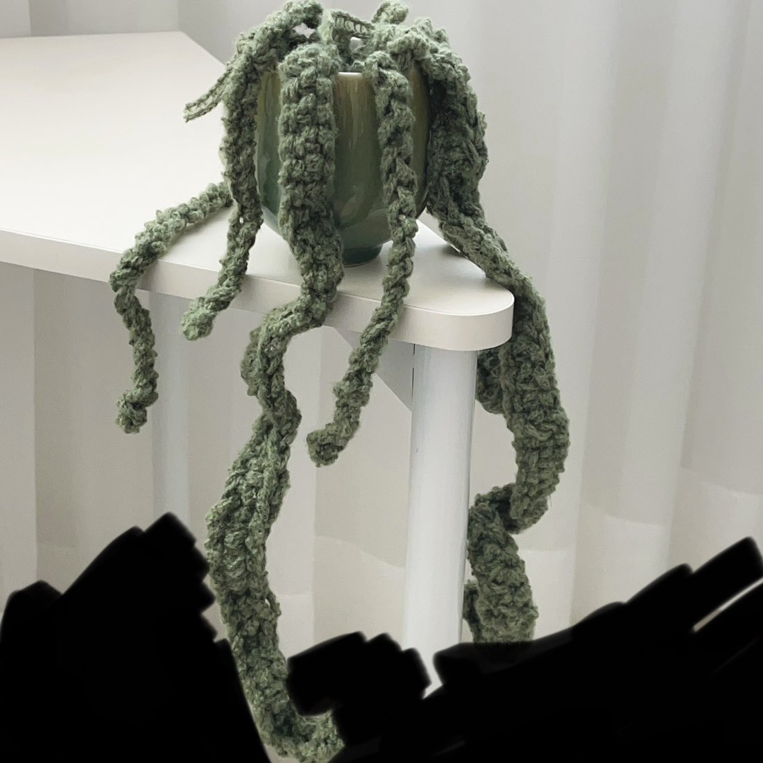 와 어떡해 다이소에서 이천원으로 가성비 봉제식물만들고싶엇을뿐인데
식물로 위장한 뭔가를 생성해낸 것 같단 생각밖에 안듦•••