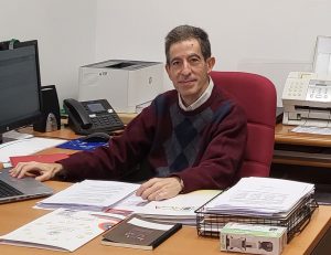 Luis Javier Barrios Úbeda, director de la Biblioteca Claudio Rodríguez de la Universidad de Salamanca <a href="/usal/">Universidad de Salamanca</a>  ha sido entrevistado en ALQUIBLA. alquiblaweb.com/2026/02/11/ent… <a href="/alquiblawebcom/">Alquibla: una mirada al mundo de las bibliotecas</a>  <a href="/LJBU/">JAVIER BARRIOS UBEDA</a>  <a href="/usal/">Universidad de Salamanca</a>  <a href="/EPSZ_USAL/">Escuela Politécnica Superior de Zamora</a> <a href="/MagisterioZA/">Facultad de Ciencias de la Educación</a>  <a href="/bibliotecasusal/">Bibliotecas USAL</a>