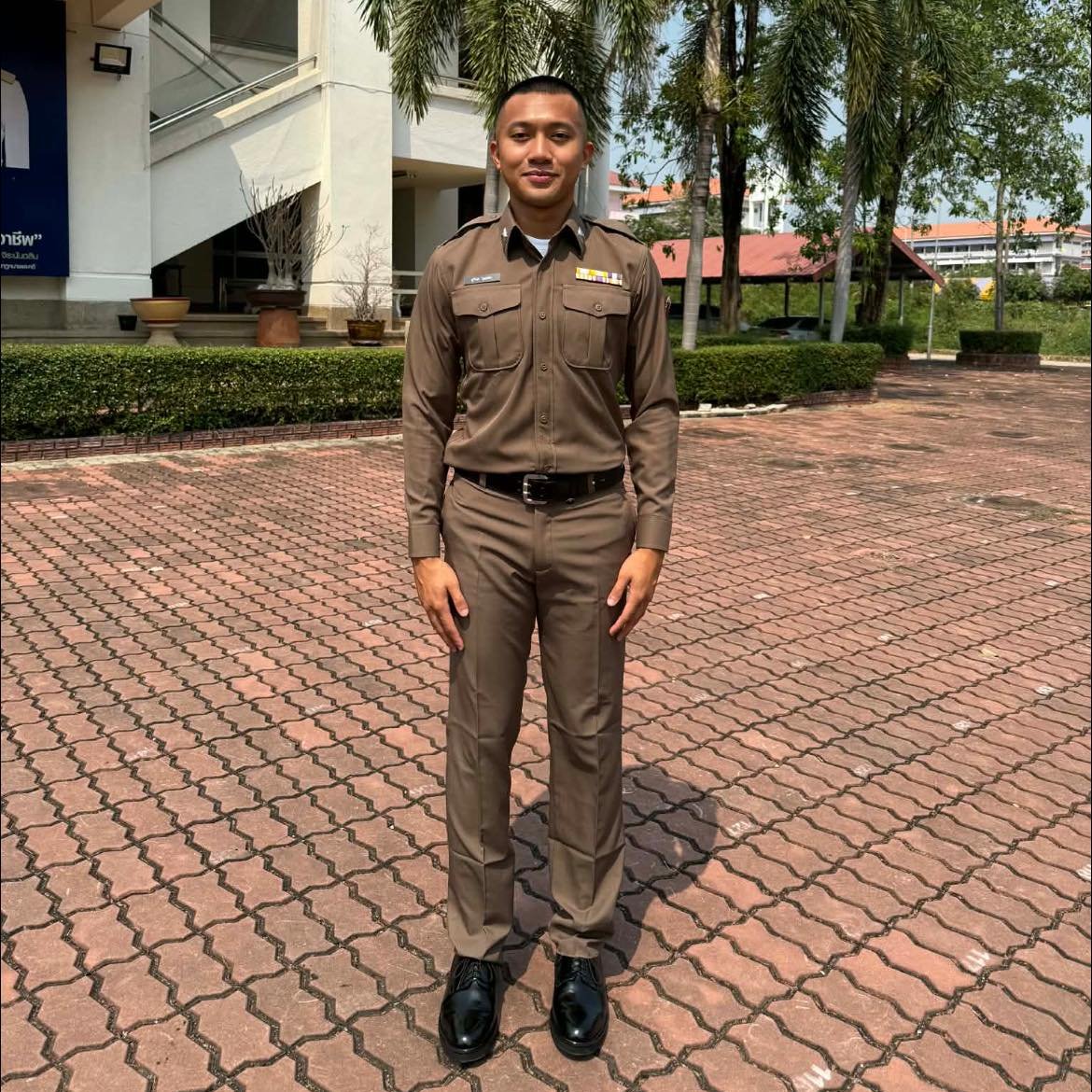 นักวิ่งลมกรดทีมชาติไทย "บิว" ภูริพล บุญสอน เข้ารับการบรรจุเป็นข้าราชการตำรวจชั้นประทวน สังกัดกองบัญชาการตำรวจนครบาล ตามโครงการพัฒนาศักยภาพนักกีฬาสู่ความเป็นเลิศ