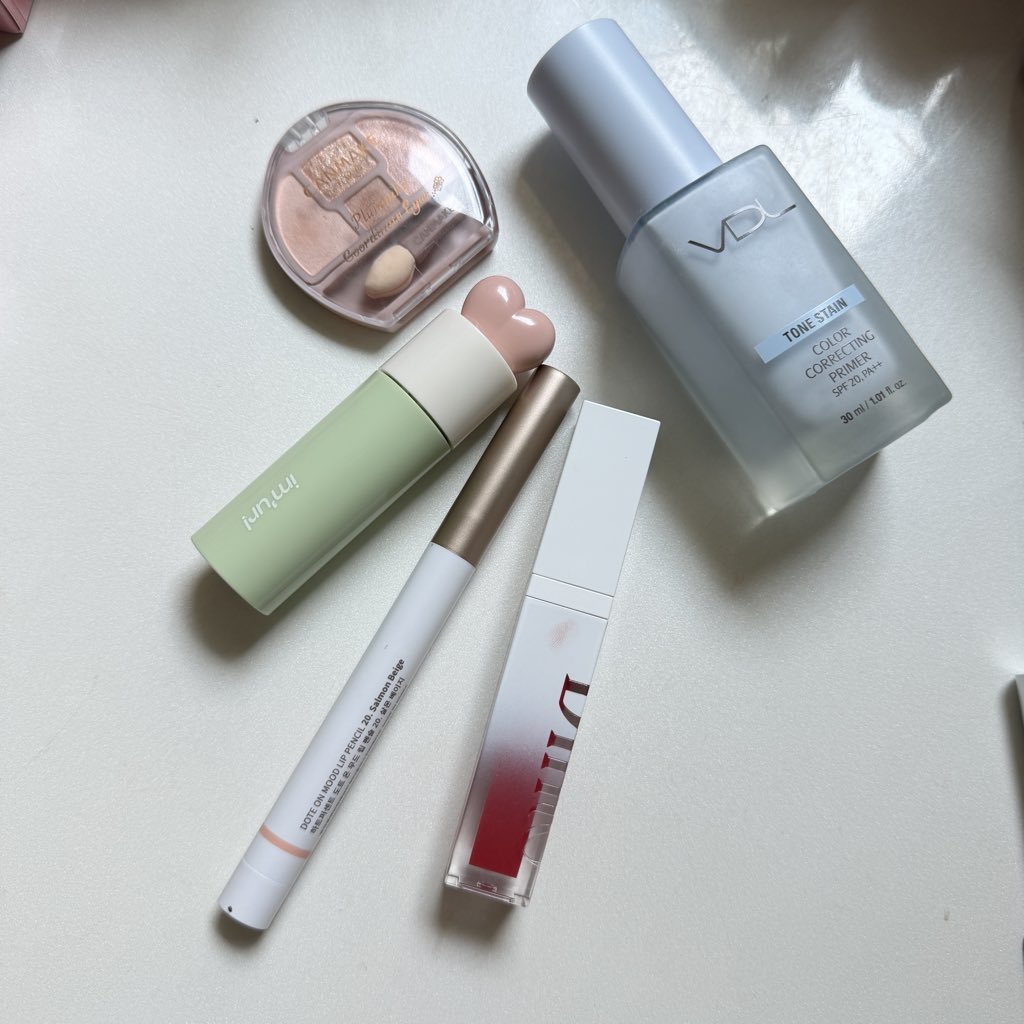 SONGJE_S's tweet photo. ✨ beauty hack ที่อยากกระซิบบอกต่อมาก แค่เพิ่มไอเท็มนี้เข้า everyday look เมคอัพละมุนขึ้นจริงแบบเห็นชัด
งานผิวดูเนียนแพงขึ้น ฟินิชดูคลีนแบบสาวเกา ที่สำคัญคือช่วยให้เมคอัพติดทนขึ้นทั้งวันเลย🤌🏻 https://t.co/d6rVRm1uuq